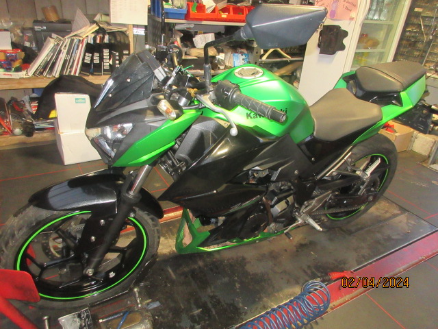 Kawasaki - Z300 / ABS  35KW  op kenteken  - €3999.00